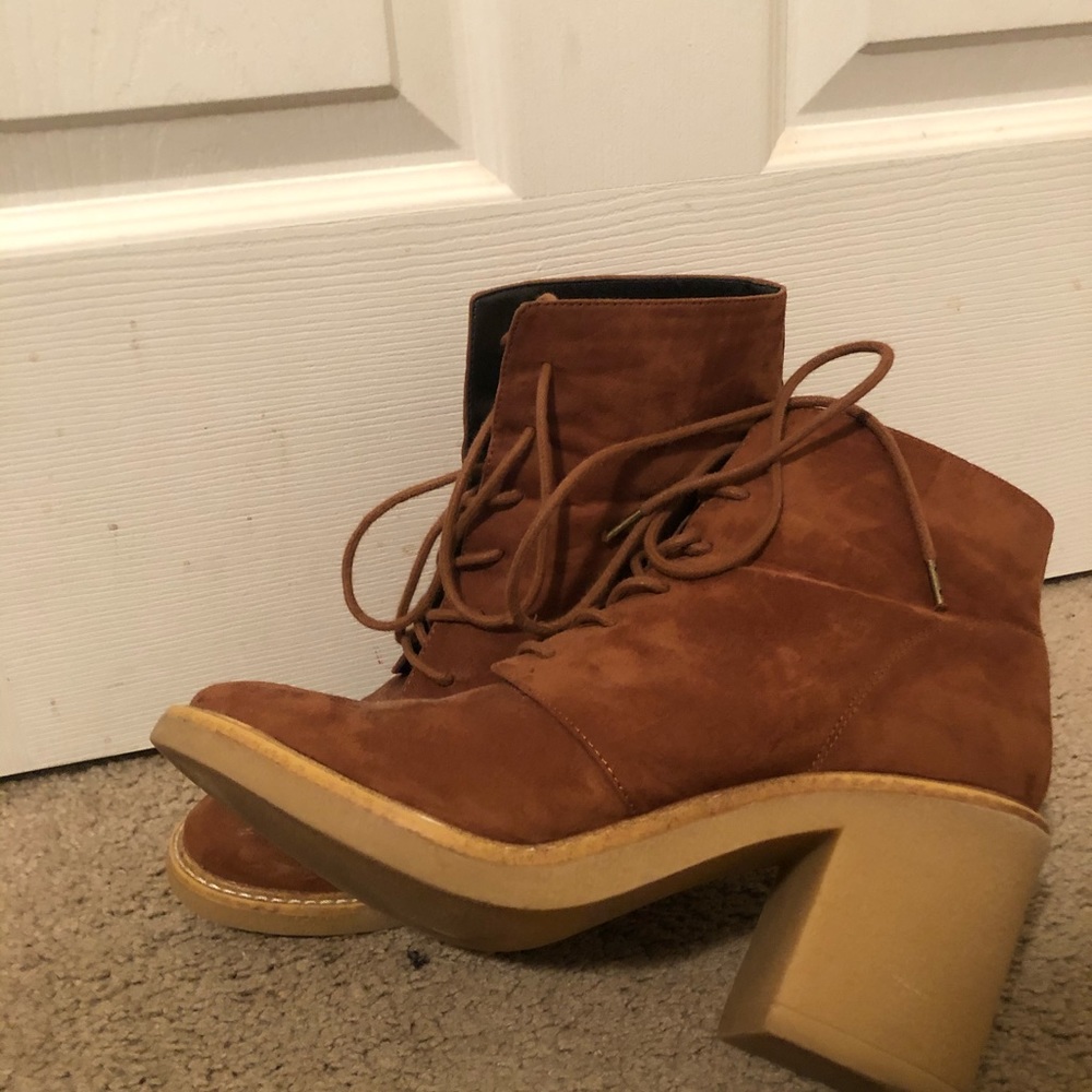 Heal shoes